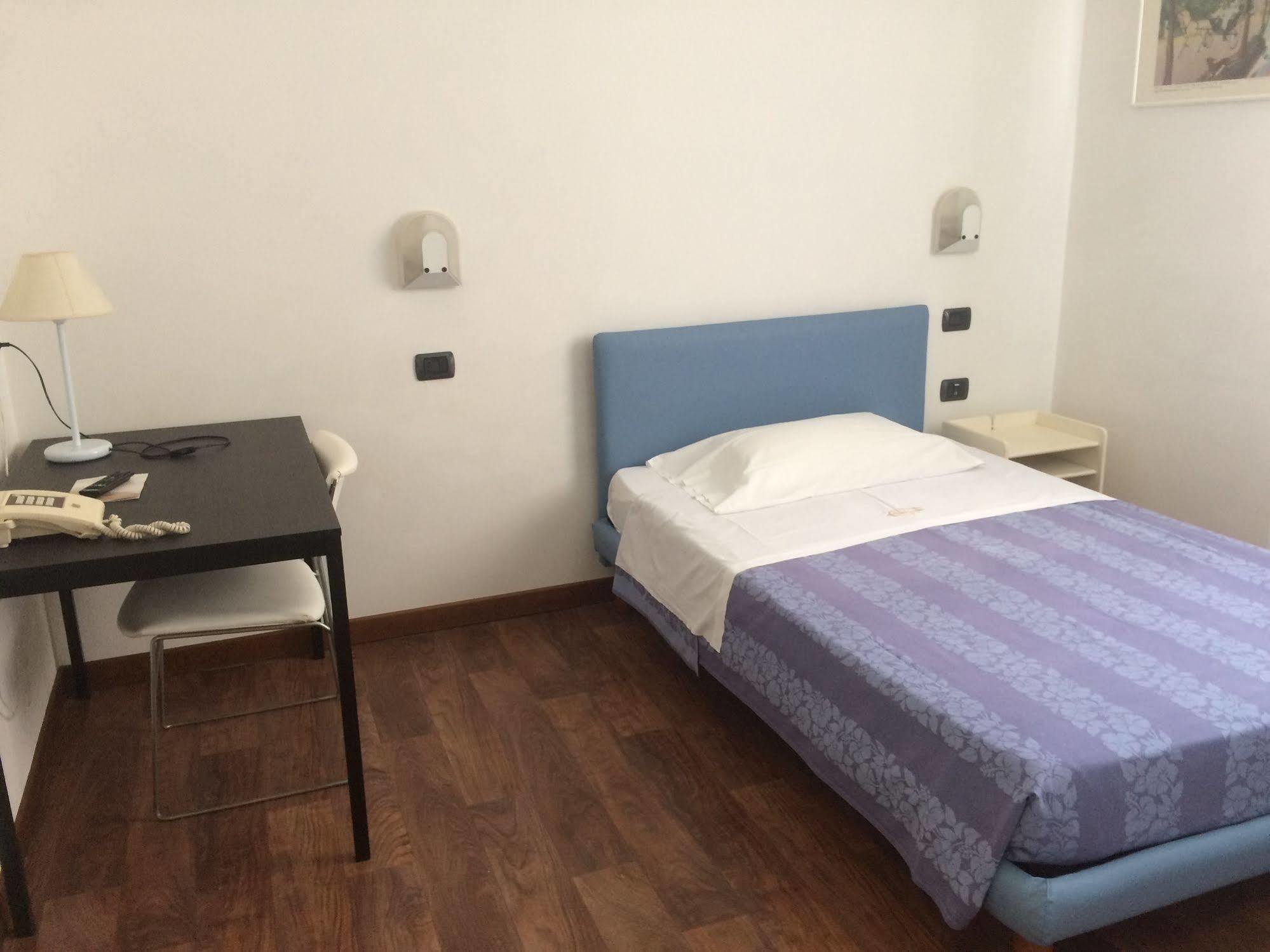 Hotel Nettuno Pesaro Exterior photo
