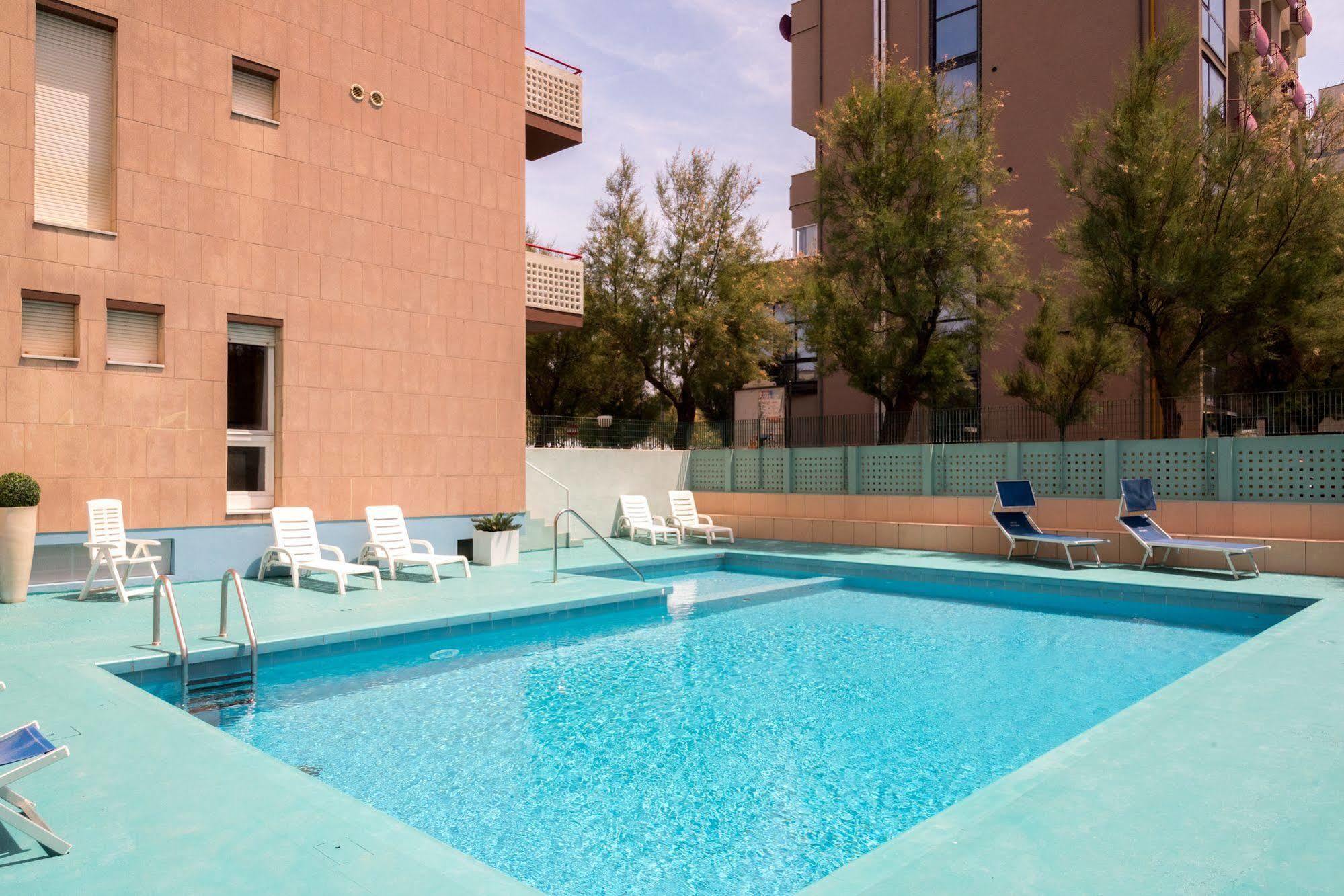 Hotel Nettuno Pesaro Exterior photo
