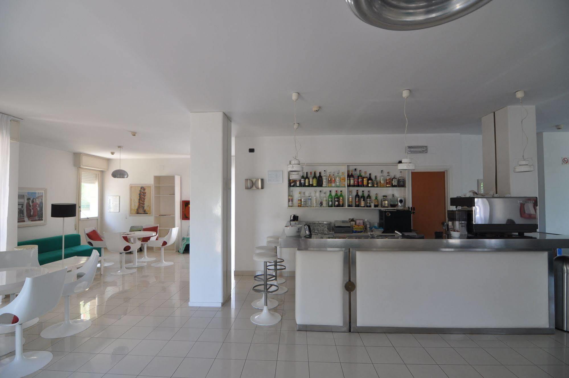 Hotel Nettuno Pesaro Exterior photo